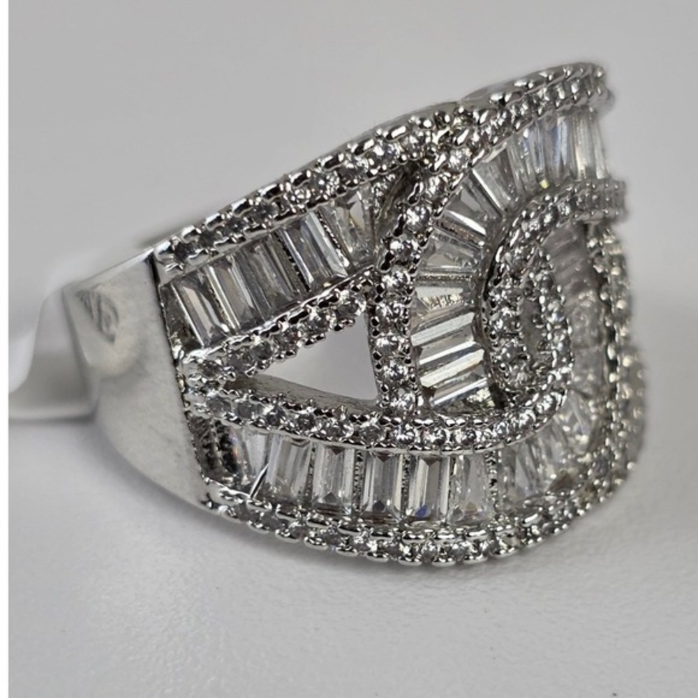 Silver Tone Baguette Cubic Zirconia Statement Ring Size 8 - Picture 5 of 6